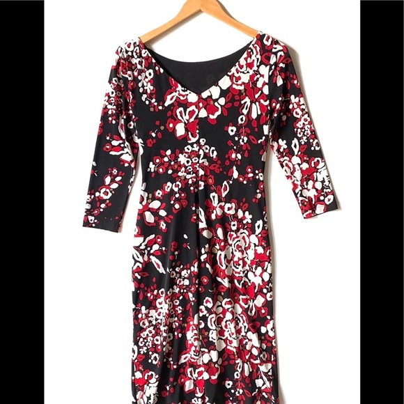 dressbarn Floral 3/4 Sleeved gathered waist Midi dress, Size 6 - Picture 5 of 9